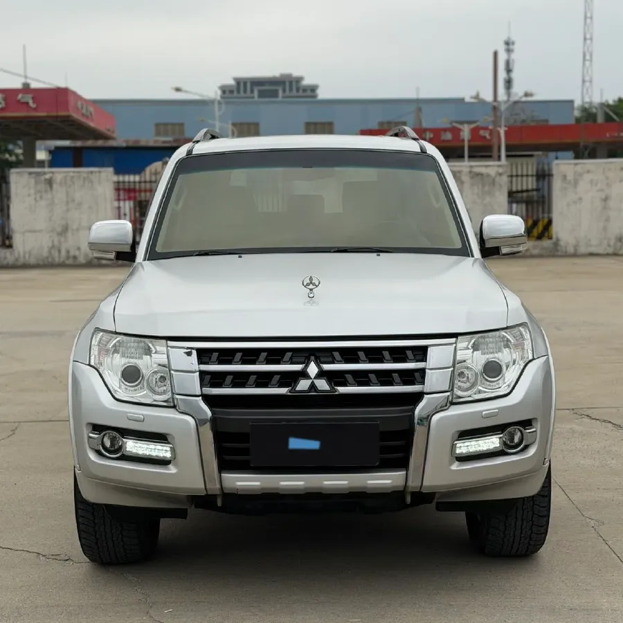 2018 Mitsubishi Pajero 3.0L 174HP V6 5AT,autocango,china used car exporter,china ev exporter,chinese used car exporter,chinese used ev exporter