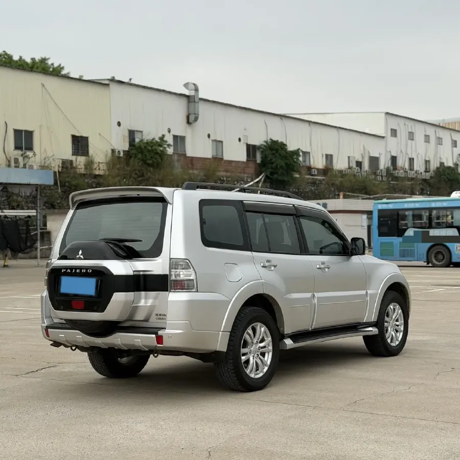 2018 Mitsubishi Pajero 3.0L 174HP V6 5AT,autocango,china used car exporter,china ev exporter,chinese used car exporter,chinese used ev exporter