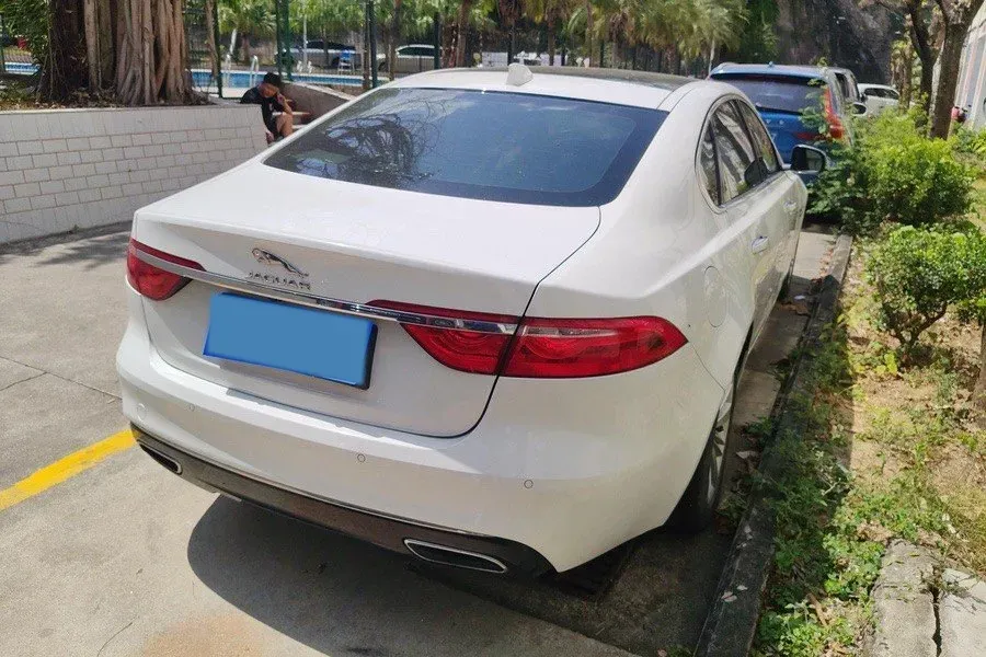 2018 Jaguar XF 2.0T 250HP L4 8AT,autocango,china used car exporter,china ev exporter,chinese used car exporter,chinese used ev exporter