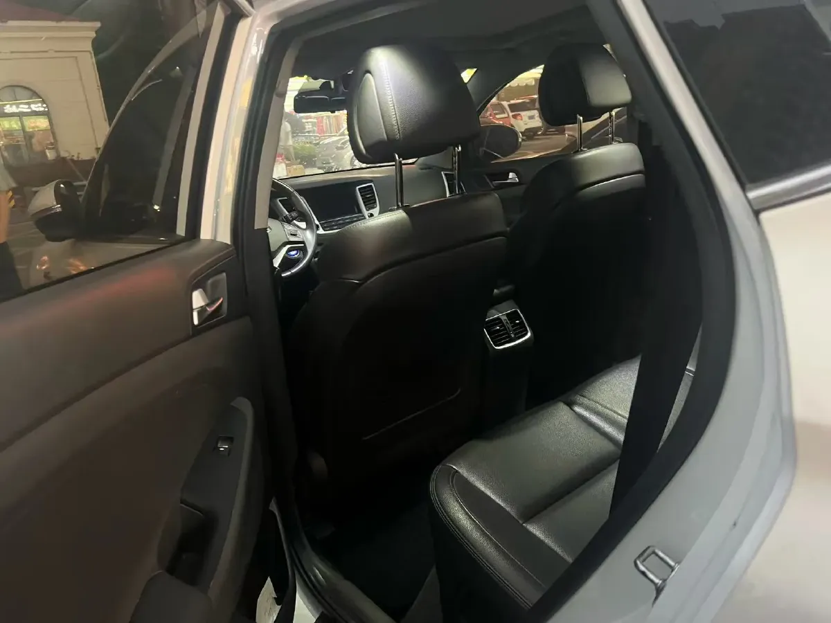 2018 Hyundai Tucson 1.6T 177HP L4 7DCT,autocango,china used car exporter,china ev exporter,chinese used car exporter,chinese used ev exporter