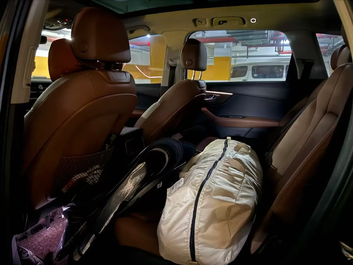 2021 Audi Q7 3.0T 340HP V6 8AT,autocango,china used car exporter,china ev exporter,chinese used car exporter,chinese used ev exporter