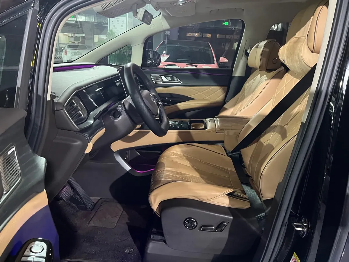 2024 Denza D9 1.5T 139HP L4 E-CVT PHEV 40KWH,autocango,china used car exporter,china ev exporter,chinese used car exporter,chinese used ev exporter