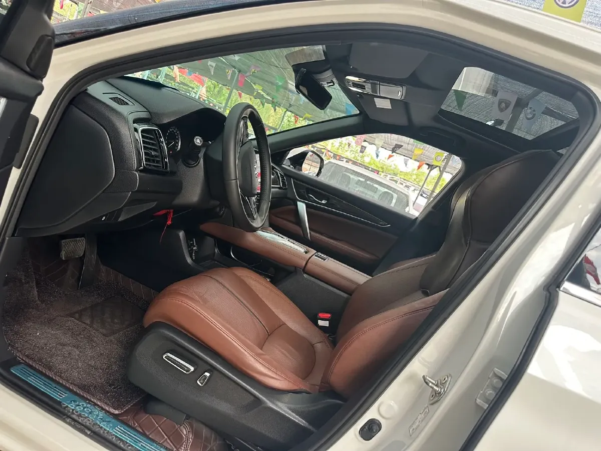 2020 Honda UR-V 2.0T 272HP L4 9AT,autocango,china used car exporter,china ev exporter,chinese used car exporter,chinese used ev exporter