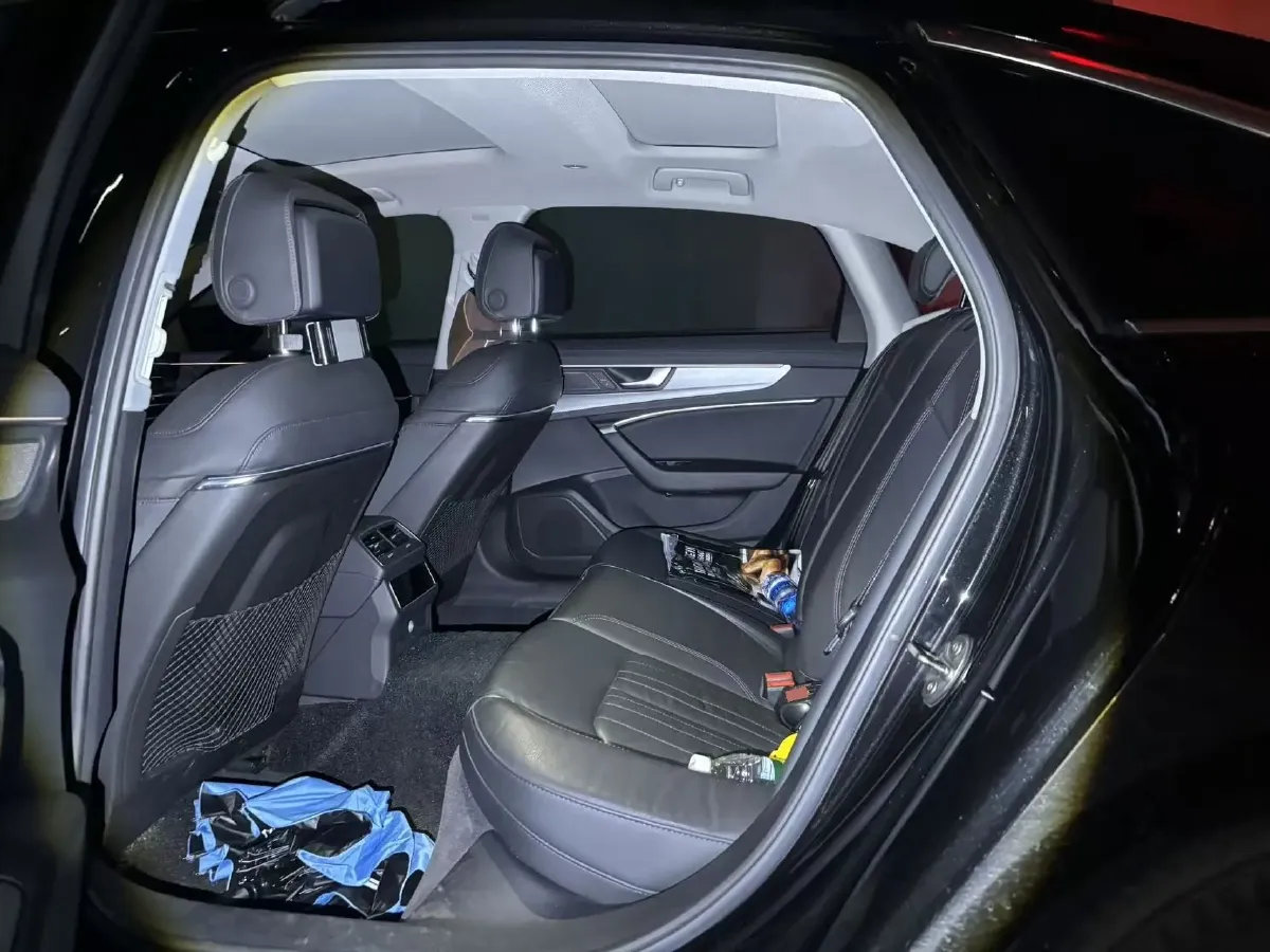 2021 Audi A6L 2.0T 224HP L4 7DCT,autocango,china used car exporter,china ev exporter,chinese used car exporter,chinese used ev exporter