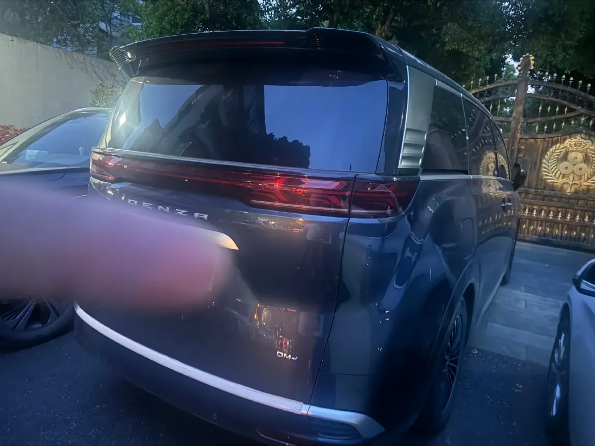 2022 HongQi HS7 3.0T 337HP V6 8AT,autocango,china used car exporter,china ev exporter,chinese used car exporter,chinese used ev exporter