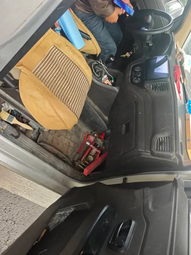 2019 WuLing HongGuang V 1.5L 99HP L4 6MT,autocango,china used car exporter,china ev exporter,chinese used car exporter,chinese used ev exporter