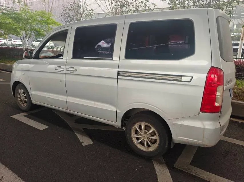 2019 WuLing HongGuang V 1.5L 99HP L4 6MT,autocango,china used car exporter,china ev exporter,chinese used car exporter,chinese used ev exporter