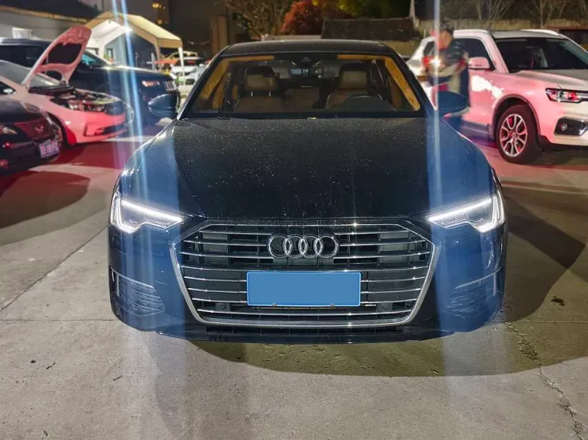 2020 Audi A6L 2.0T 190HP L4 7DCT,autocango,china used car exporter,china ev exporter,chinese used car exporter,chinese used ev exporter
