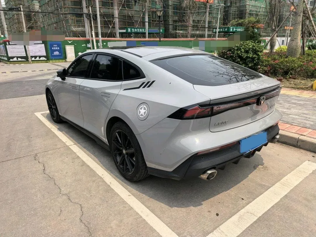 2022 ChangAn UNI-V 1.5T 188HP L4 7DCT,autocango,china used car exporter,china ev exporter,chinese used car exporter,chinese used ev exporter