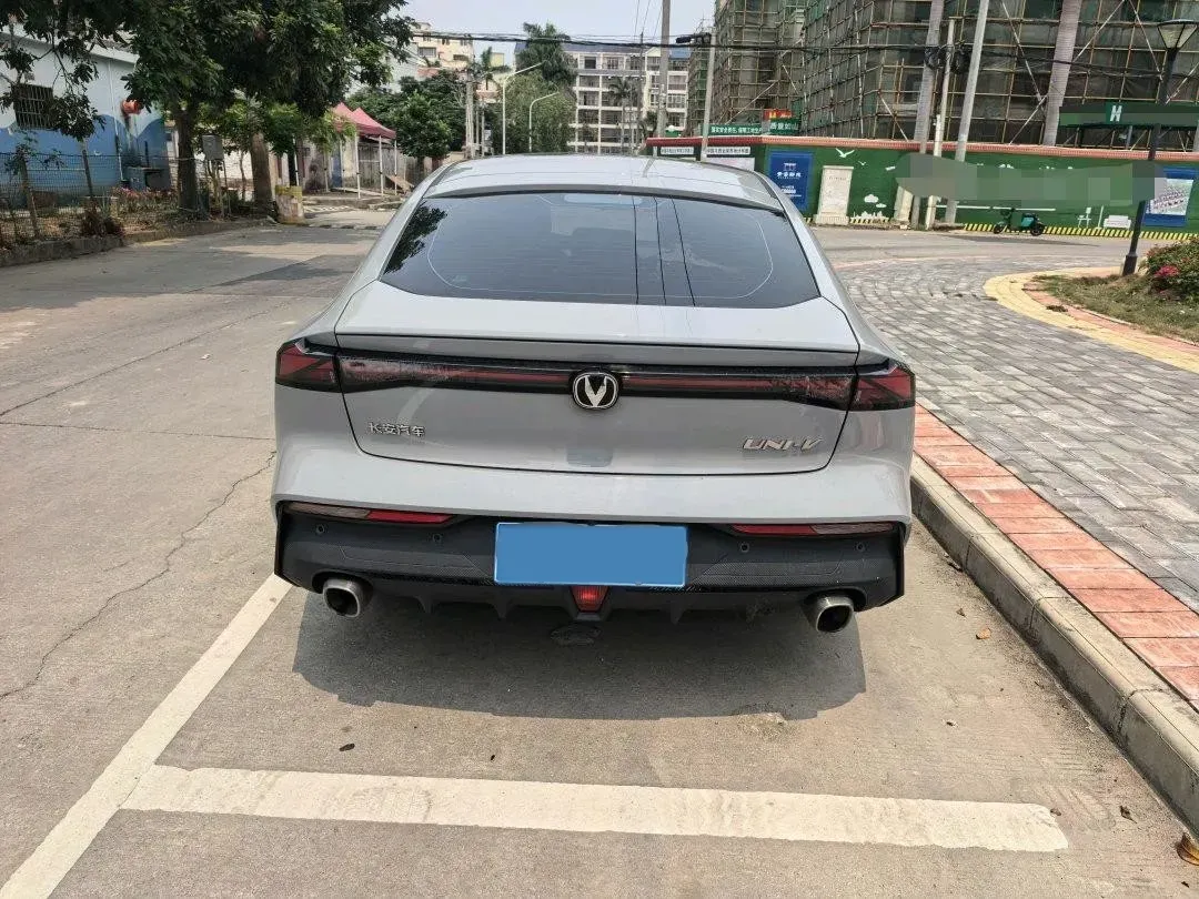 2022 ChangAn UNI-V 1.5T 188HP L4 7DCT,autocango,china used car exporter,china ev exporter,chinese used car exporter,chinese used ev exporter