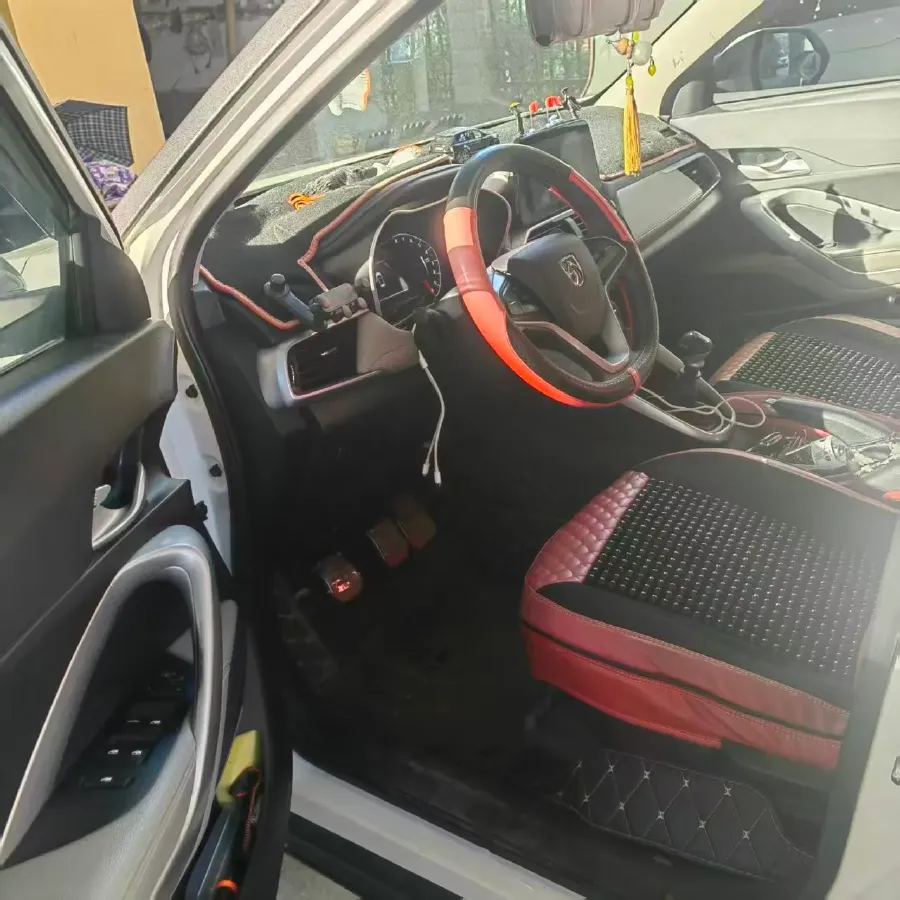 2019 BaoJun 510 1.5L 112HP L4 6MT,autocango,china used car exporter,china ev exporter,chinese used car exporter,chinese used ev exporter