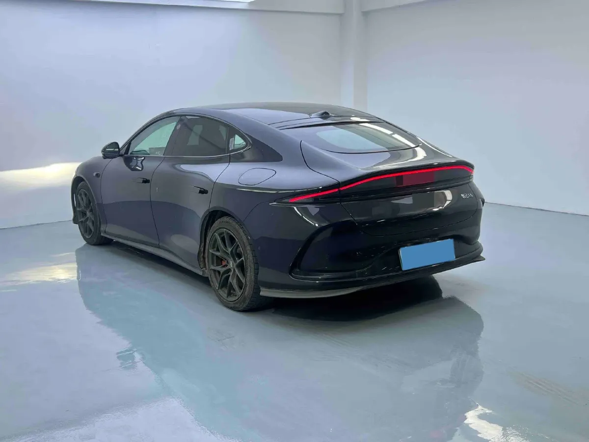 2024 IM L6 BEV 75KWH,autocango,china used car exporter,china ev exporter,chinese used car exporter,chinese used ev exporter