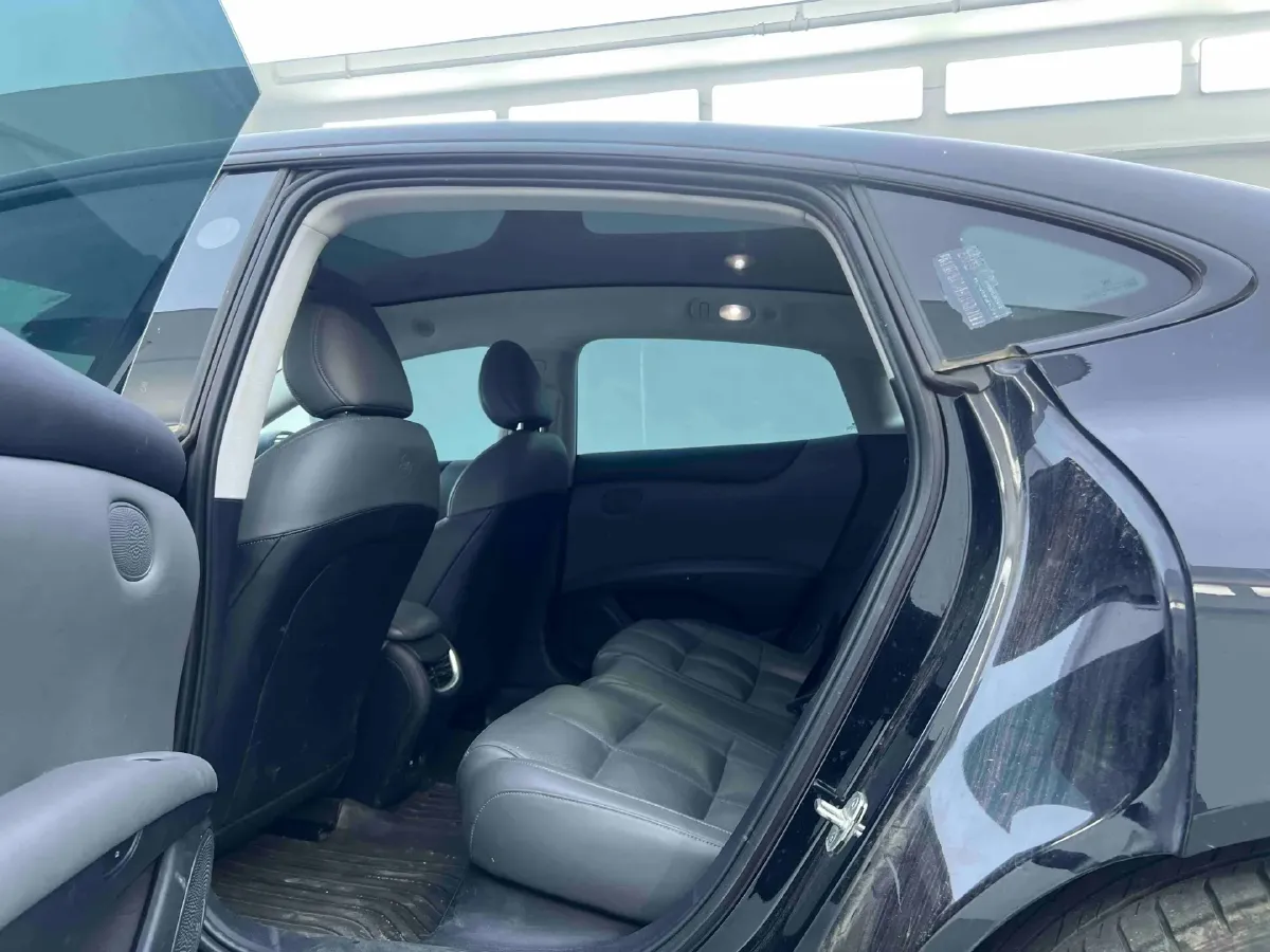 2024 IM L6 BEV 75KWH,autocango,china used car exporter,china ev exporter,chinese used car exporter,chinese used ev exporter