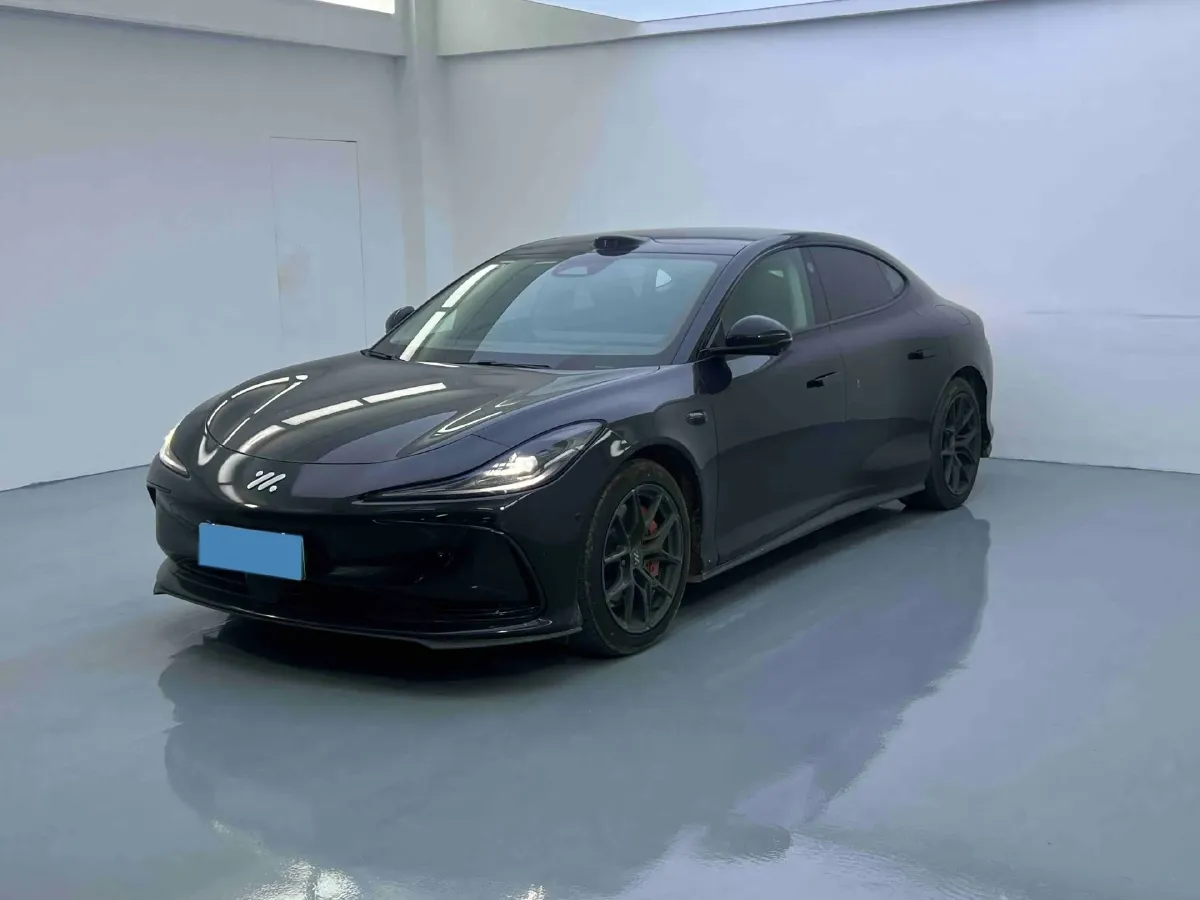 2024 IM L6 BEV 75KWH,autocango,china used car exporter,china ev exporter,chinese used car exporter,chinese used ev exporter