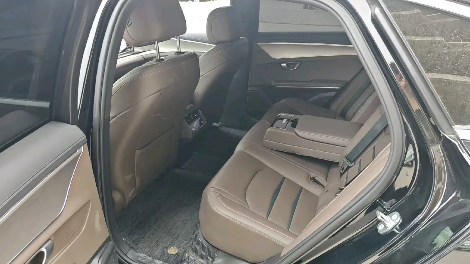 2022 BYD e9 BEV 63.36KWH,autocango,china used car exporter,china ev exporter,chinese used car exporter,chinese used ev exporter