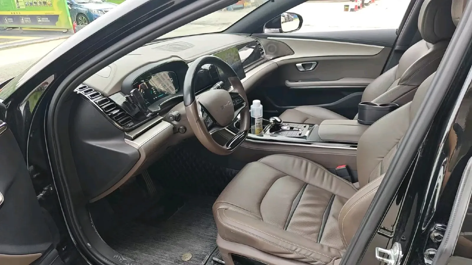 2022 BYD e9 BEV 63.36KWH,autocango,china used car exporter,china ev exporter,chinese used car exporter,chinese used ev exporter