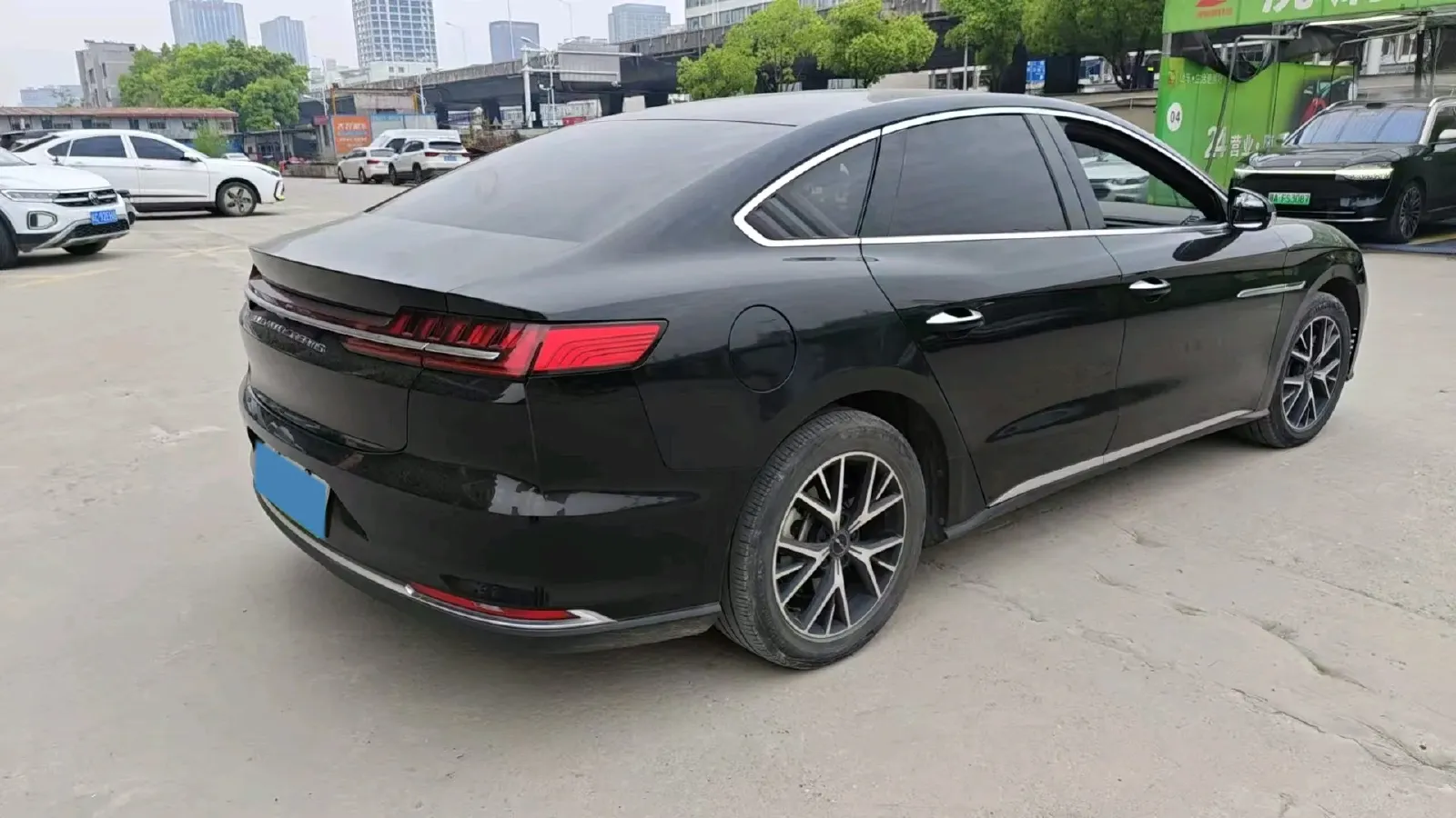 2022 BYD e9 BEV 63.36KWH,autocango,china used car exporter,china ev exporter,chinese used car exporter,chinese used ev exporter