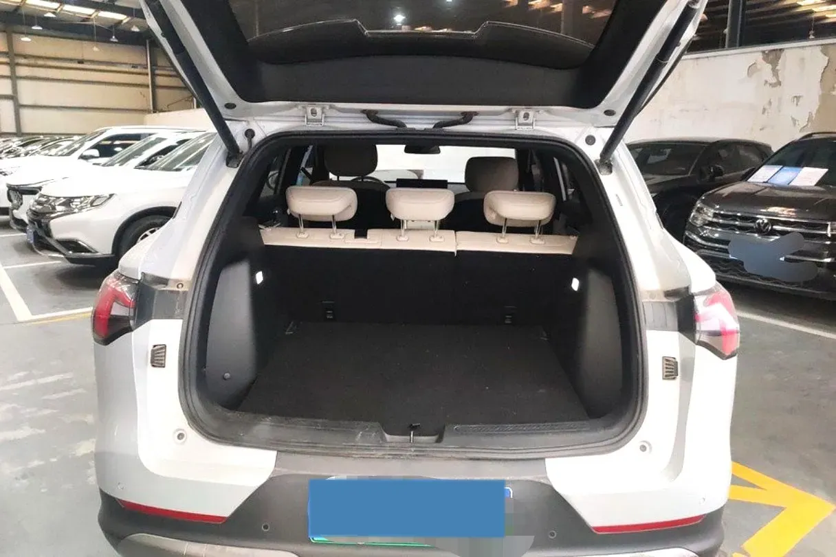 2024 WuLing XingGuangS BEV 60KWH,autocango,china used car exporter,china ev exporter,chinese used car exporter,chinese used ev exporter