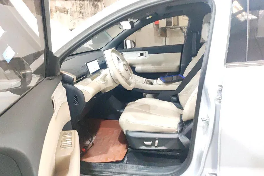 2024 WuLing XingGuangS BEV 60KWH,autocango,china used car exporter,china ev exporter,chinese used car exporter,chinese used ev exporter