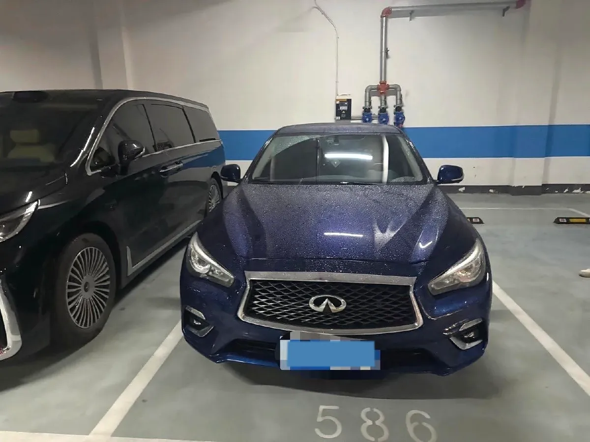 2018 Jeep Grand Commander 2.0T 265HP L4 9AT,autocango,china used car exporter,china ev exporter,chinese used car exporter,chinese used ev exporter