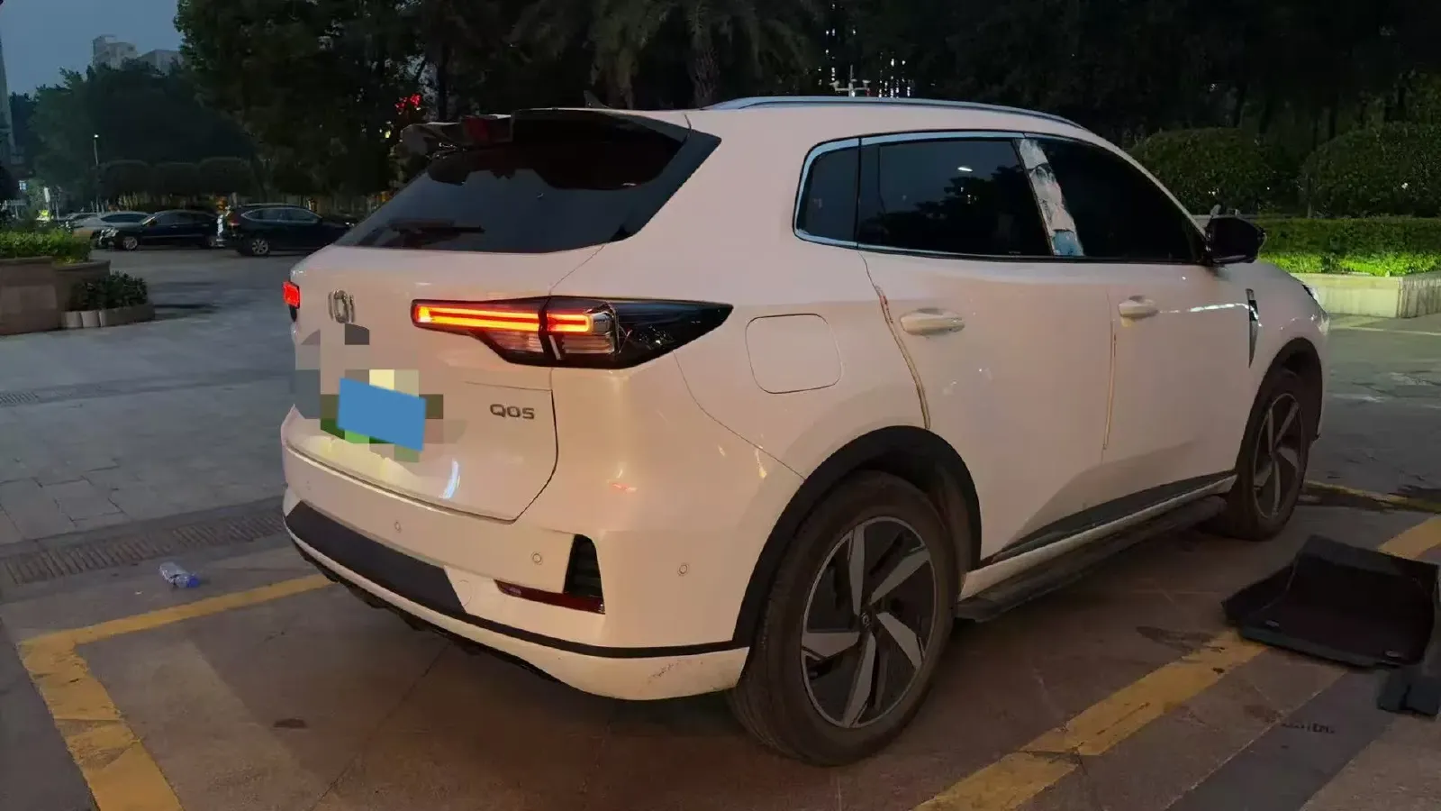 2023 Venucia VX6 BEV 62KWH,autocango,china used car exporter,china ev exporter,chinese used car exporter,chinese used ev exporter