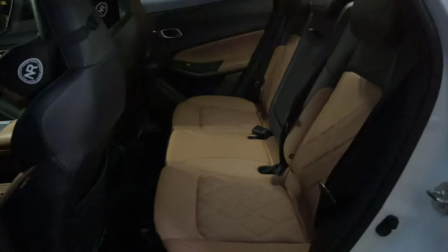 2023 Venucia VX6 BEV 62KWH,autocango,china used car exporter,china ev exporter,chinese used car exporter,chinese used ev exporter