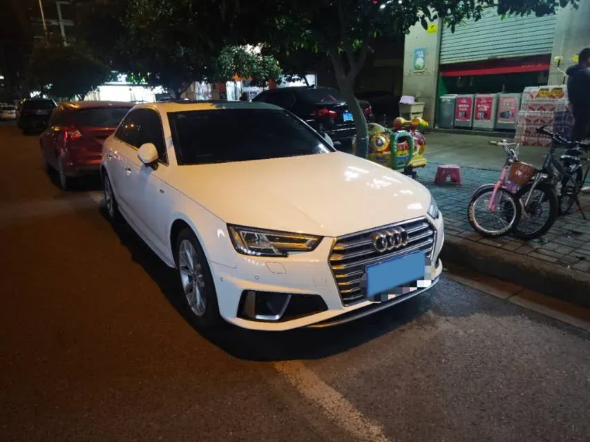 2019 Audi A4L 2.0T 190HP L4 7DCT,autocango,china used car exporter,china ev exporter,chinese used car exporter,chinese used ev exporter