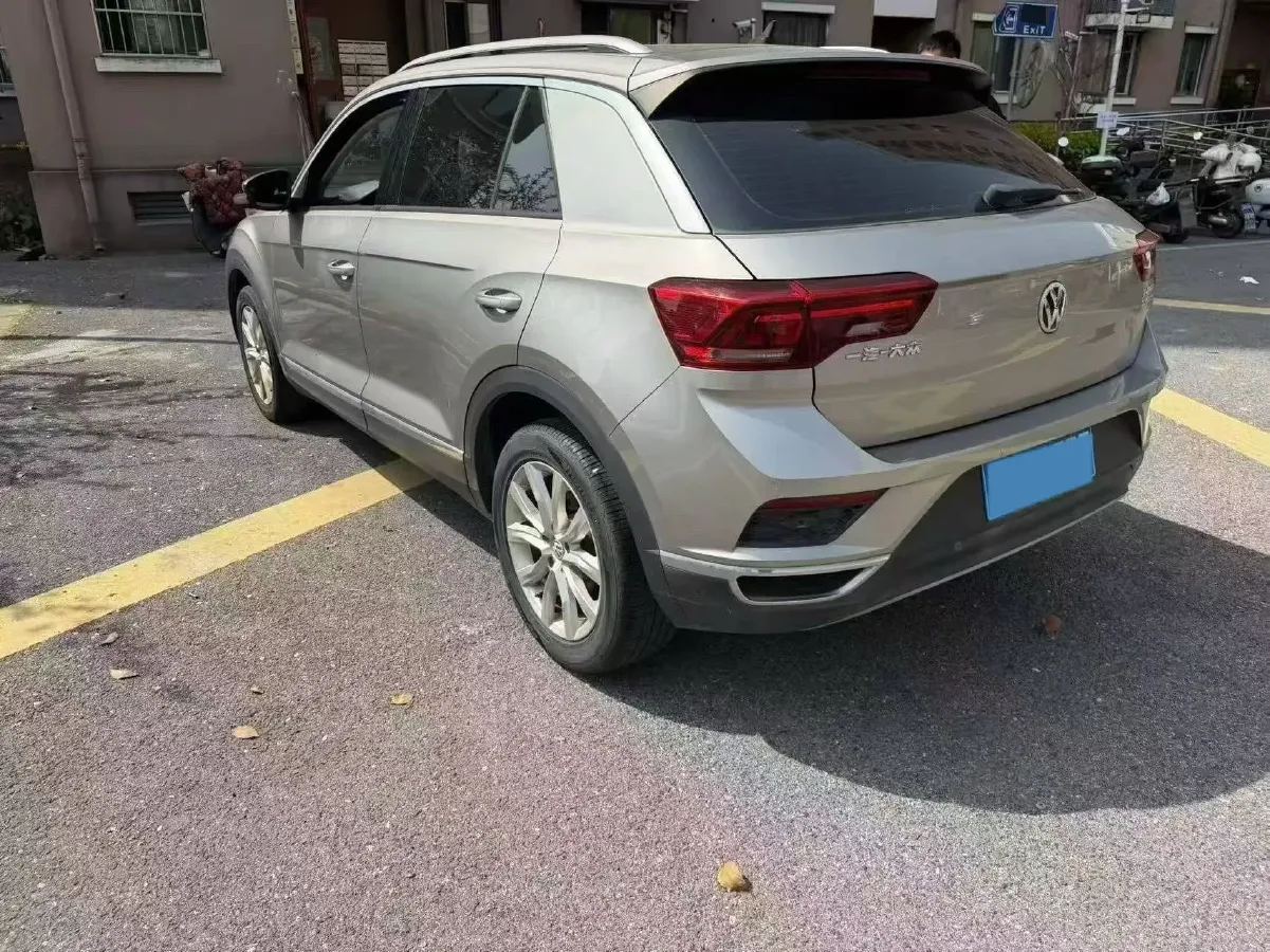 2019 Volkswagen T-Roc 1.4T 131HP L4 7DCT,autocango,china used car exporter,china ev exporter,chinese used car exporter,chinese used ev exporter