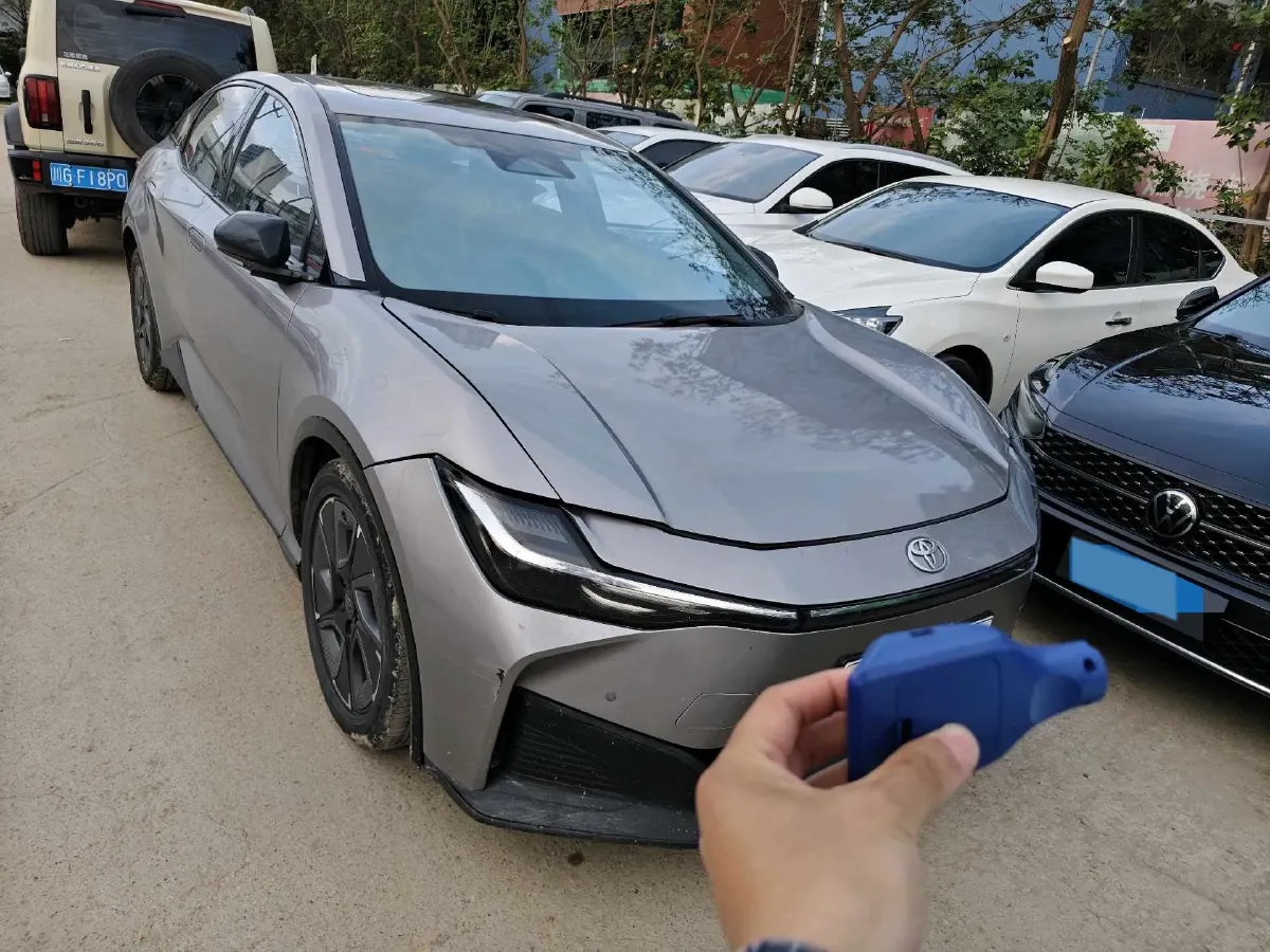 2024 Toyota bZ3 BEV 49.92KWH,autocango,china used car exporter,china ev exporter,chinese used car exporter,chinese used ev exporter