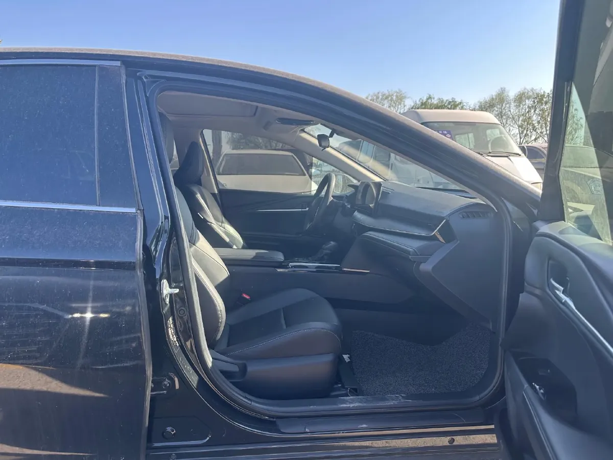 2024 Toyota Camry 2.0L 152HP L4 E-CVT Hybrid,autocango,china used car exporter,china ev exporter,chinese used car exporter,chinese used ev exporter