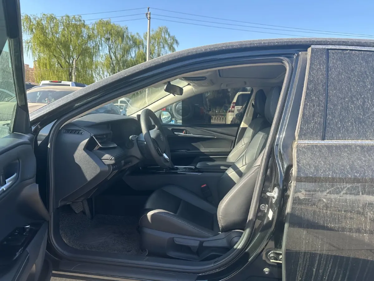 2024 Toyota Camry 2.0L 152HP L4 E-CVT Hybrid,autocango,china used car exporter,china ev exporter,chinese used car exporter,chinese used ev exporter