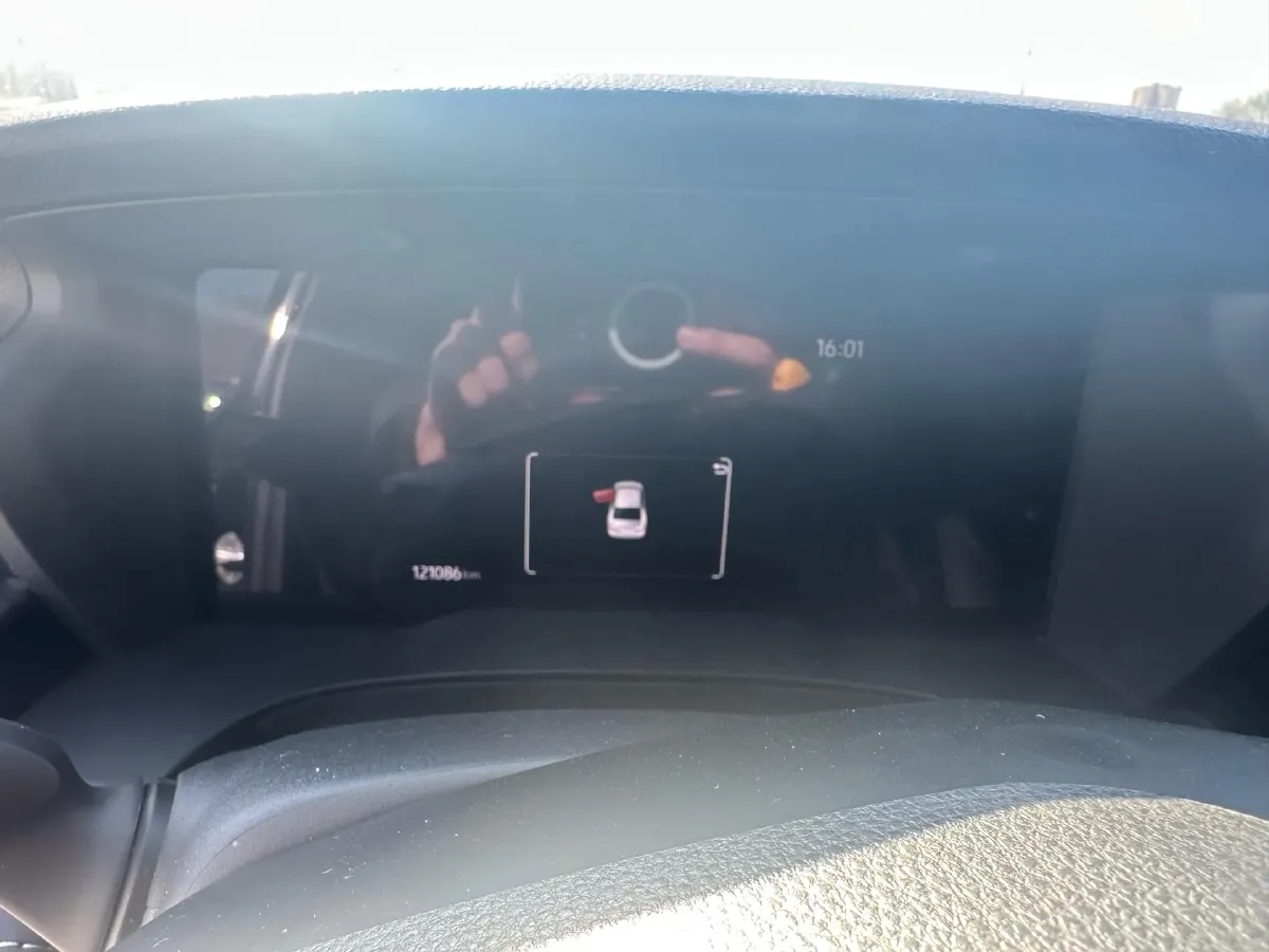 2024 Toyota Camry 2.0L 152HP L4 E-CVT Hybrid,autocango,china used car exporter,china ev exporter,chinese used car exporter,chinese used ev exporter