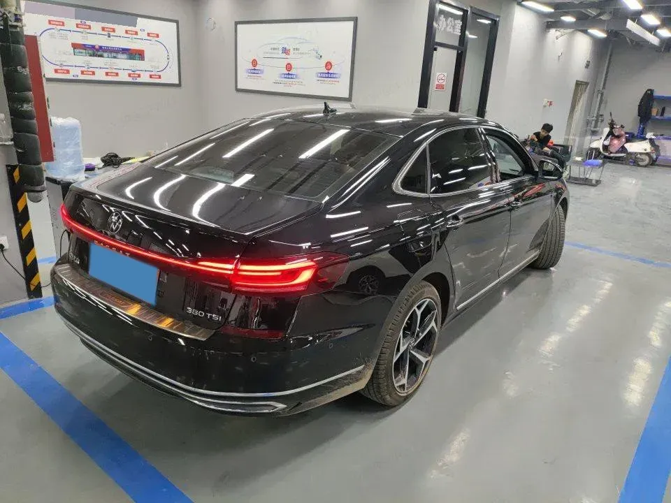 2024 Volkswagen Passat 2.0T 220HP L4 7DCT,autocango,china used car exporter,china ev exporter,chinese used car exporter,chinese used ev exporter