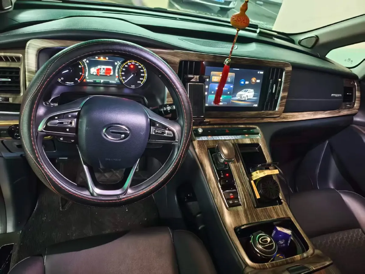 2021 GAC Trumpchi M8 2.0T 252HP L4 8AT,autocango,china used car exporter,china ev exporter,chinese used car exporter,chinese used ev exporter