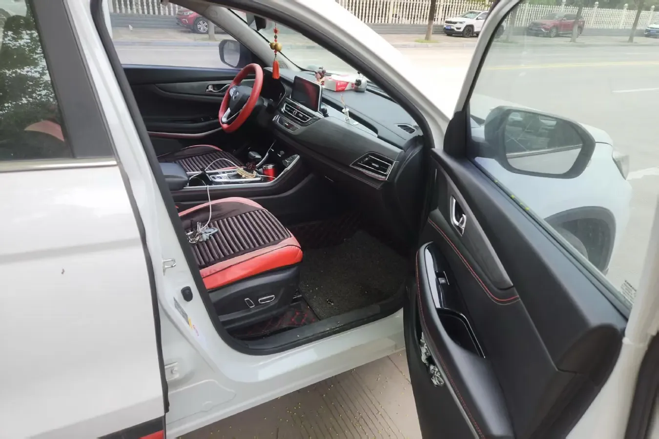 2021 ChangAn CS75 1.5T 178HP L4 7DCT,autocango,china used car exporter,china ev exporter,chinese used car exporter,chinese used ev exporter