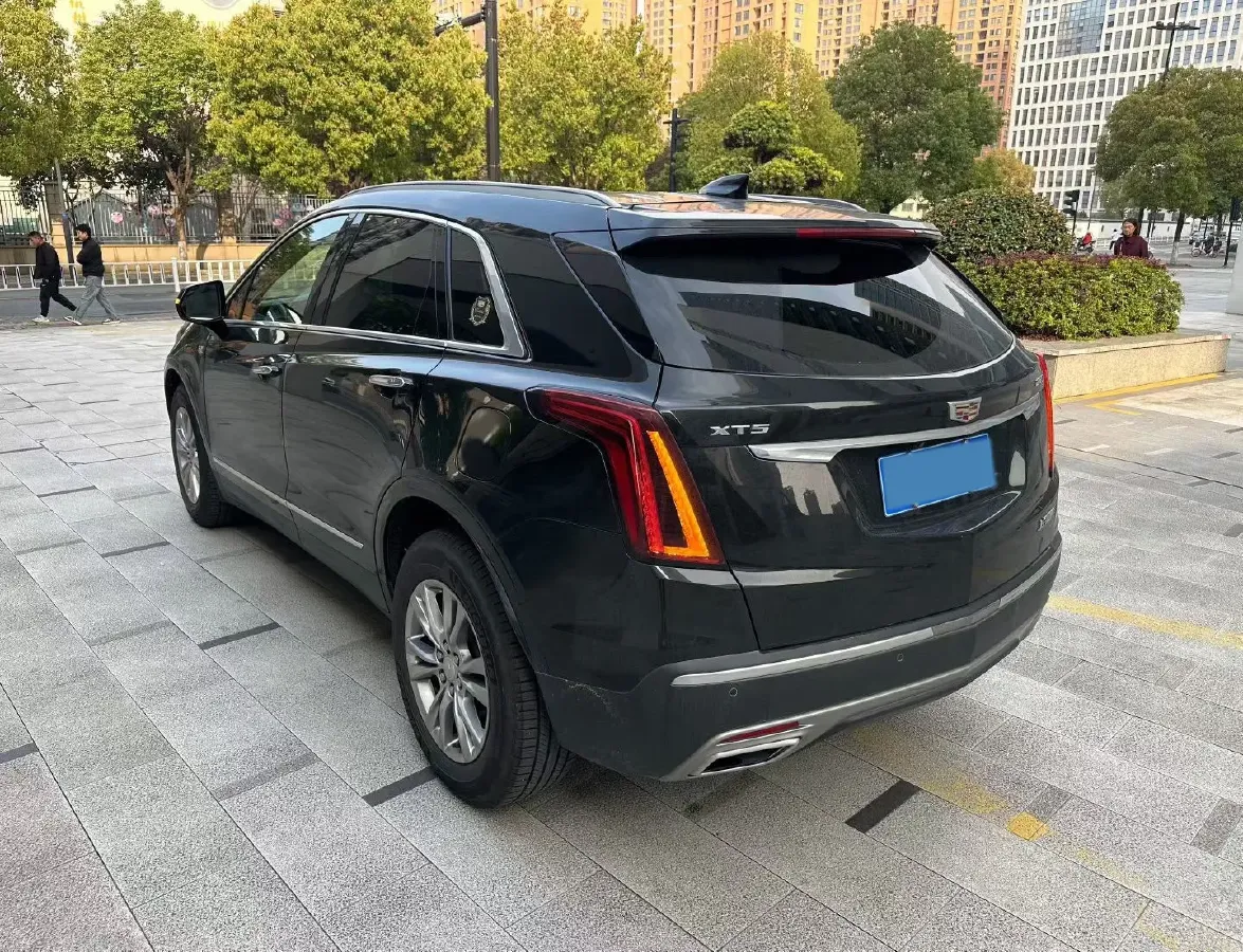 2021 Cadillac XT5 2.0T 237HP L4 9AT,autocango,china used car exporter,china ev exporter,chinese used car exporter,chinese used ev exporter