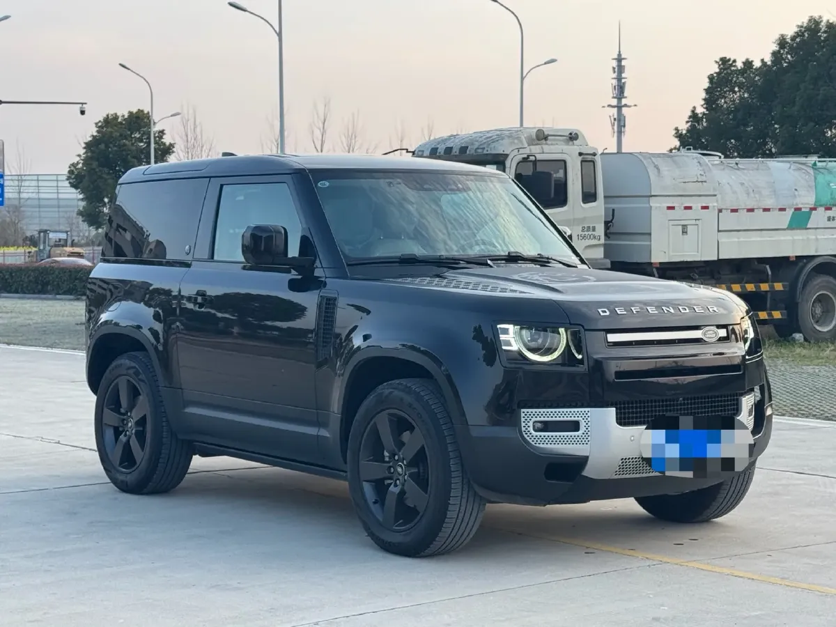 2022 Land Rover Defender 2.0T 300HP L4 8AT,autocango,china used car exporter,china ev exporter,chinese used car exporter,chinese used ev exporter