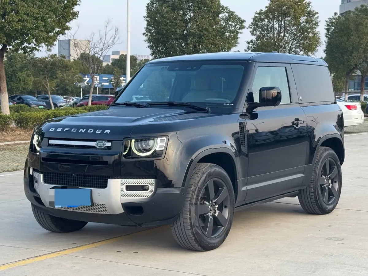2022 Land Rover Defender 2.0T 300HP L4 8AT,autocango,china used car exporter,china ev exporter,chinese used car exporter,chinese used ev exporter