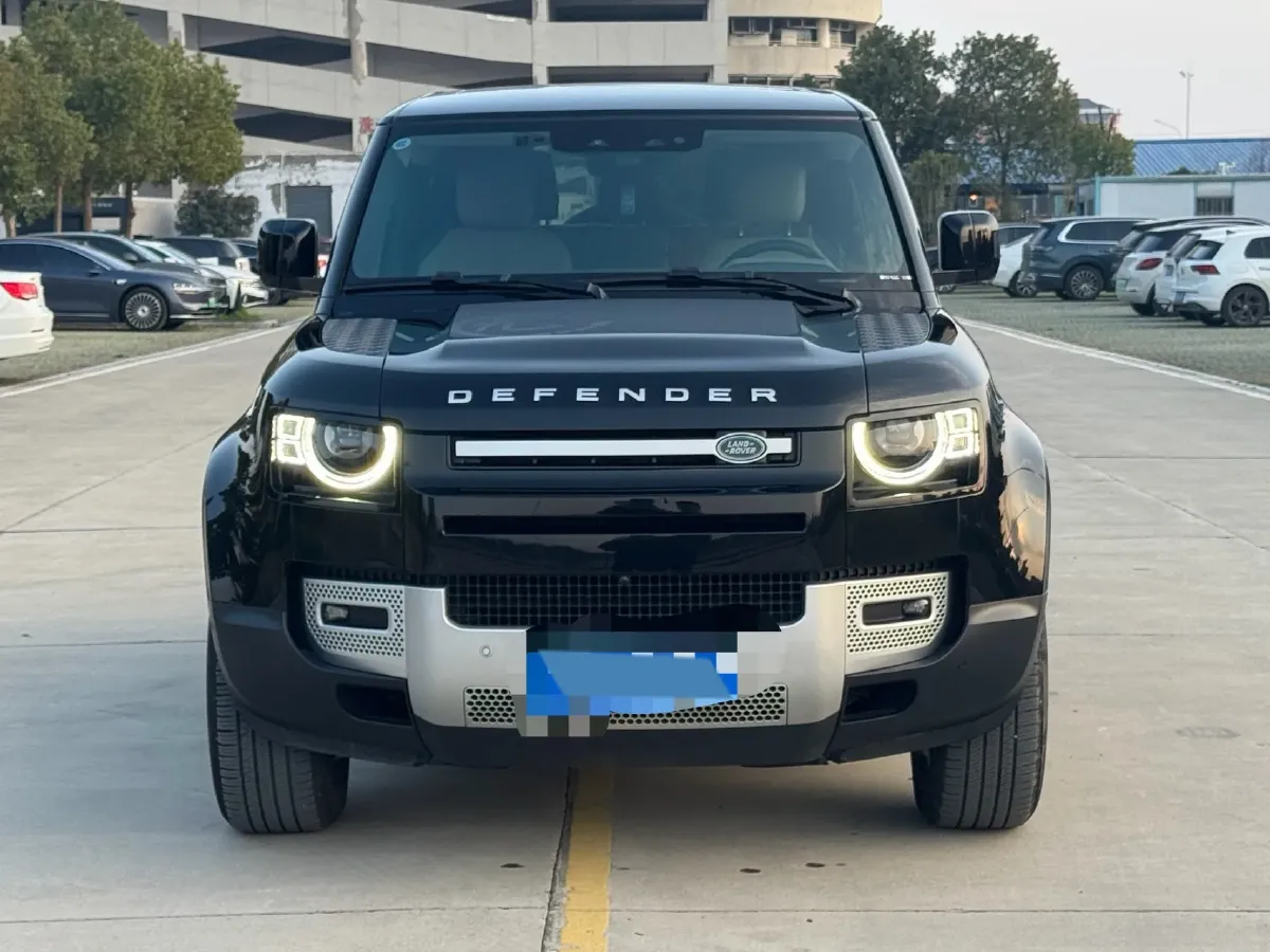 2022 Land Rover Defender 2.0T 300HP L4 8AT,autocango,china used car exporter,china ev exporter,chinese used car exporter,chinese used ev exporter