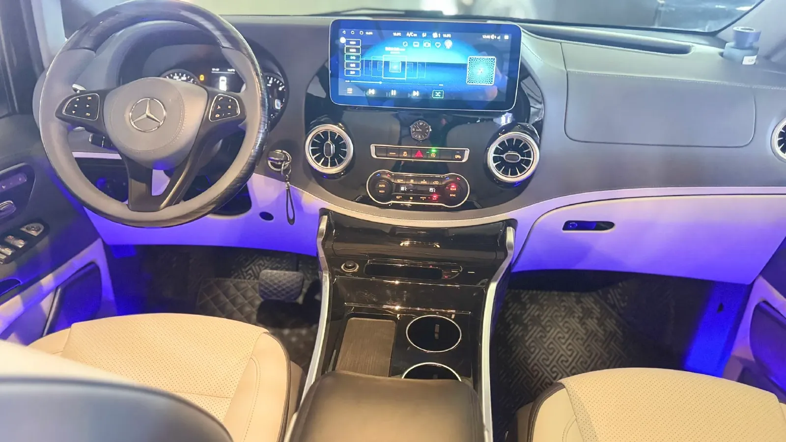 2021 Mercedes-Benz Vito 2.0T 211HP L4 9AT,autocango,china used car exporter,china ev exporter,chinese used car exporter,chinese used ev exporter