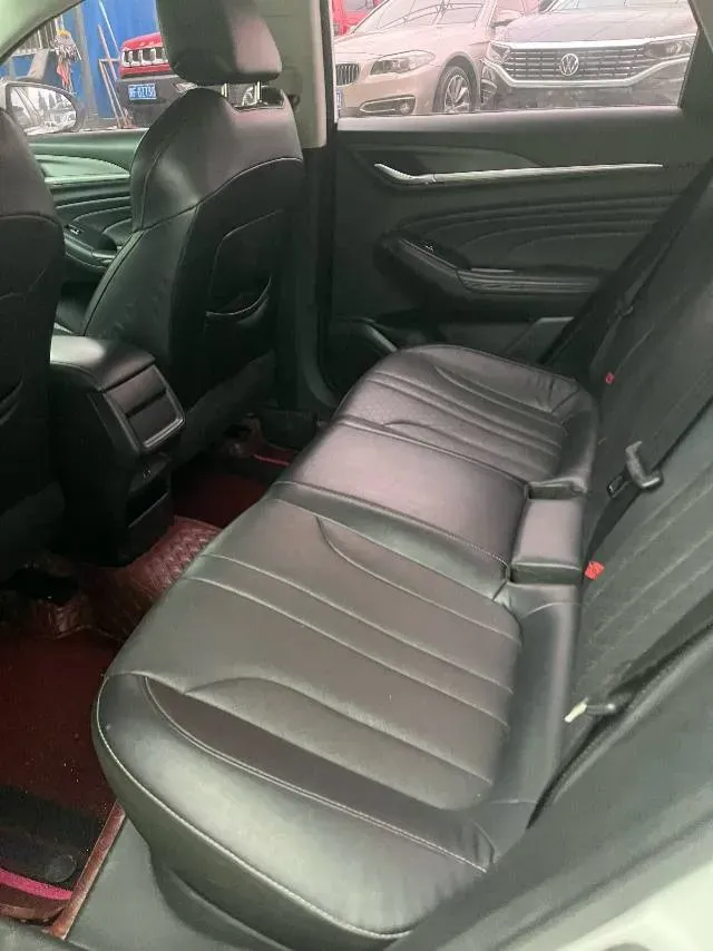 2020 ChangAn Eado 1.6L 128HP L4 5MT,autocango,china used car exporter,china ev exporter,chinese used car exporter,chinese used ev exporter