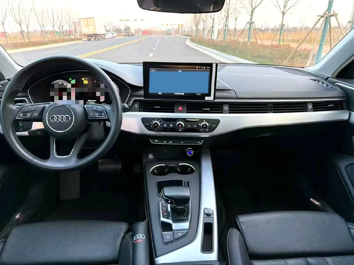 2022 Audi A4L 2.0T 190HP L4 7DCT,autocango,china used car exporter,china ev exporter,chinese used car exporter,chinese used ev exporter