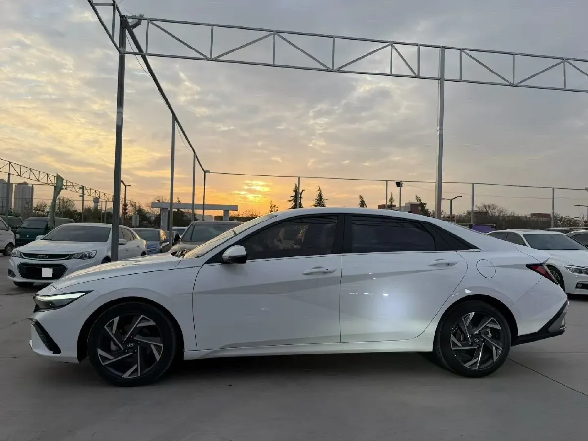 2023 Hyundai Elantra 1.5L 115HP L4 CVT,autocango,china used car exporter,china ev exporter,chinese used car exporter,chinese used ev exporter