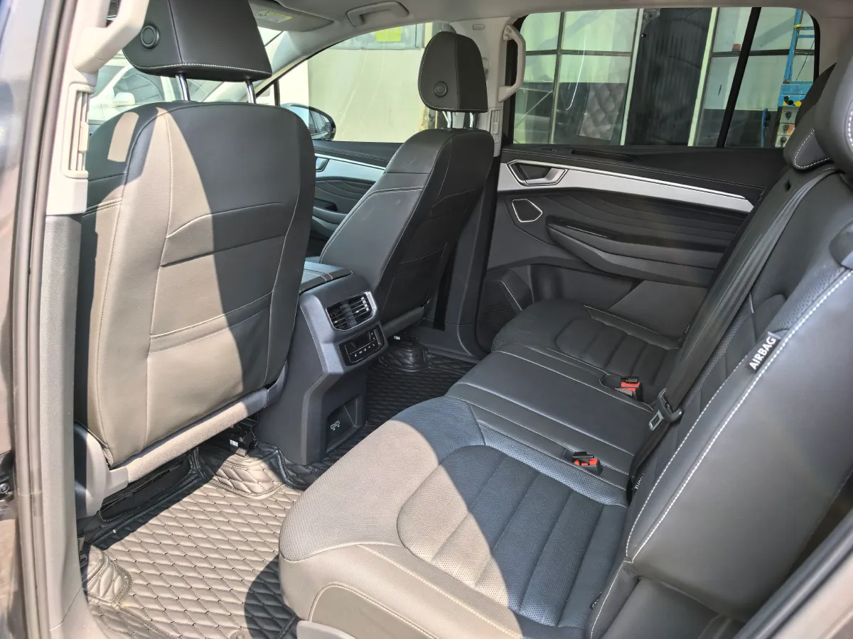 2021 Geely Monjaro 2.0T 218HP L4 7DCT,autocango,china used car exporter,china ev exporter,chinese used car exporter,chinese used ev exporter