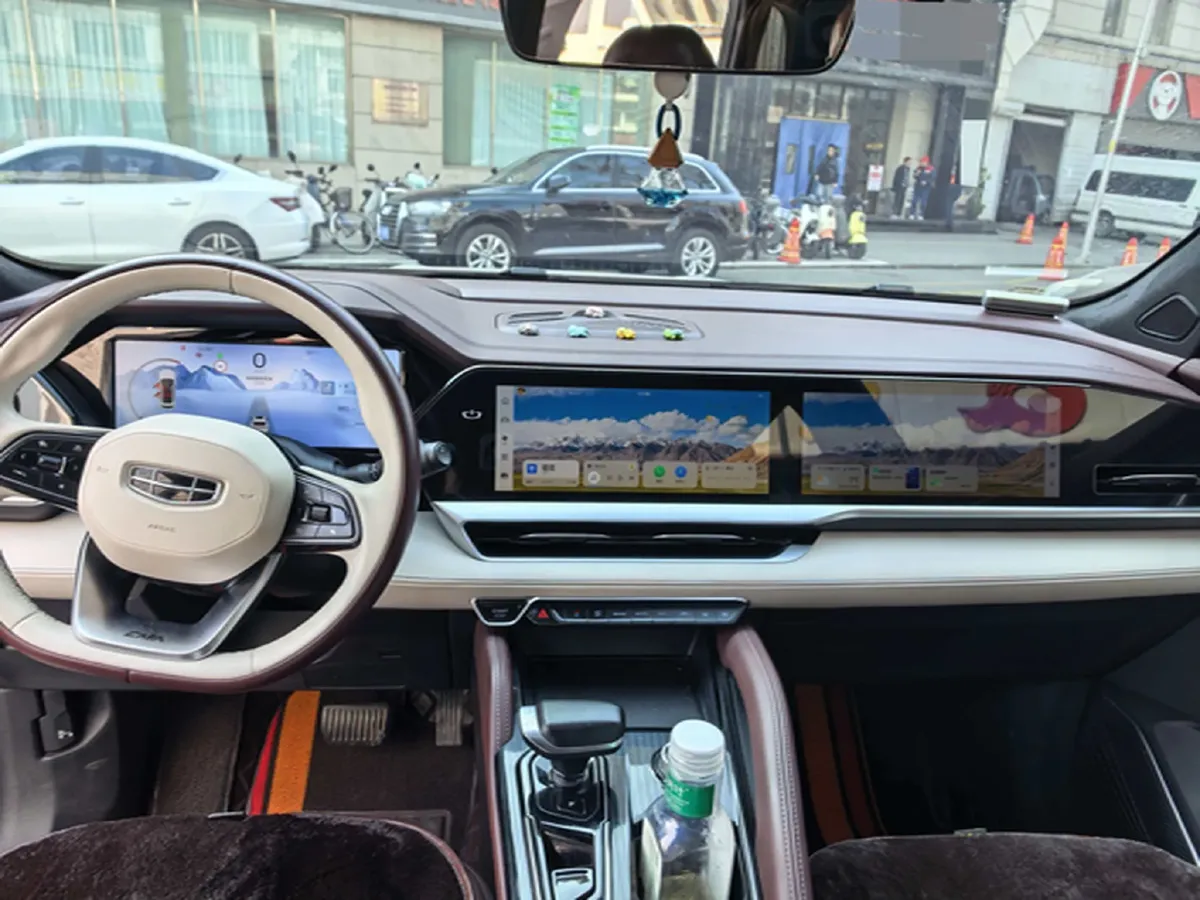 2021 Geely Monjaro 2.0T 218HP L4 7DCT,autocango,china used car exporter,china ev exporter,chinese used car exporter,chinese used ev exporter