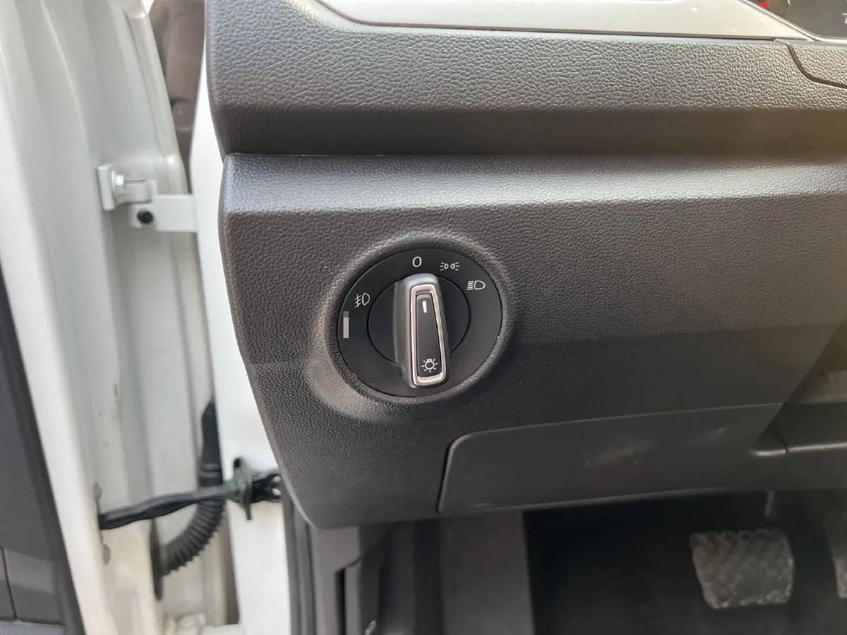 2021 Volkswagen T-Roc 1.4T 150HP L4 7DCT,autocango,china used car exporter,china ev exporter,chinese used car exporter,chinese used ev exporter