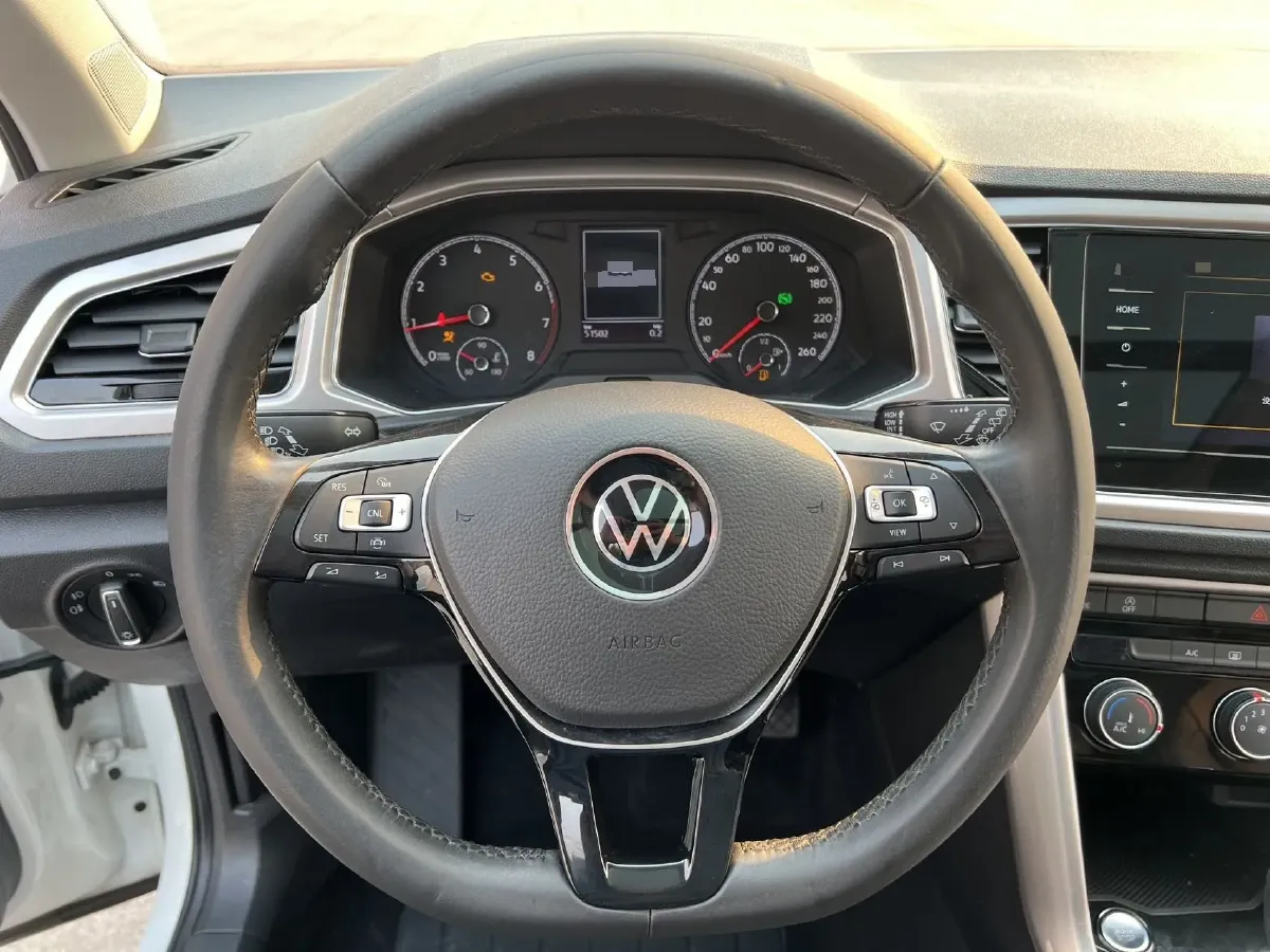 2021 Volkswagen T-Roc 1.4T 150HP L4 7DCT,autocango,china used car exporter,china ev exporter,chinese used car exporter,chinese used ev exporter