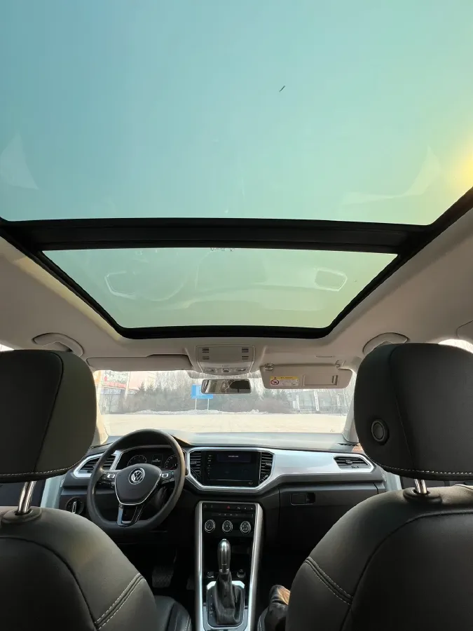 2021 Volkswagen T-Roc 1.4T 150HP L4 7DCT,autocango,china used car exporter,china ev exporter,chinese used car exporter,chinese used ev exporter