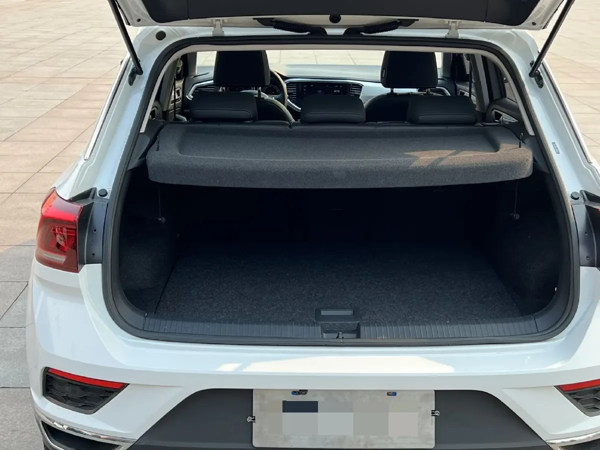 2021 Volkswagen T-Roc 1.4T 150HP L4 7DCT,autocango,china used car exporter,china ev exporter,chinese used car exporter,chinese used ev exporter