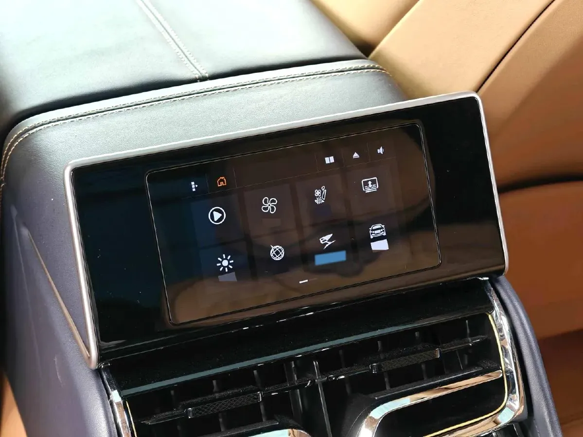 2021 Bentley Flying Spur 4.0T 550HP V8 8DCT,autocango,china used car exporter,china ev exporter,chinese used car exporter,chinese used ev exporter